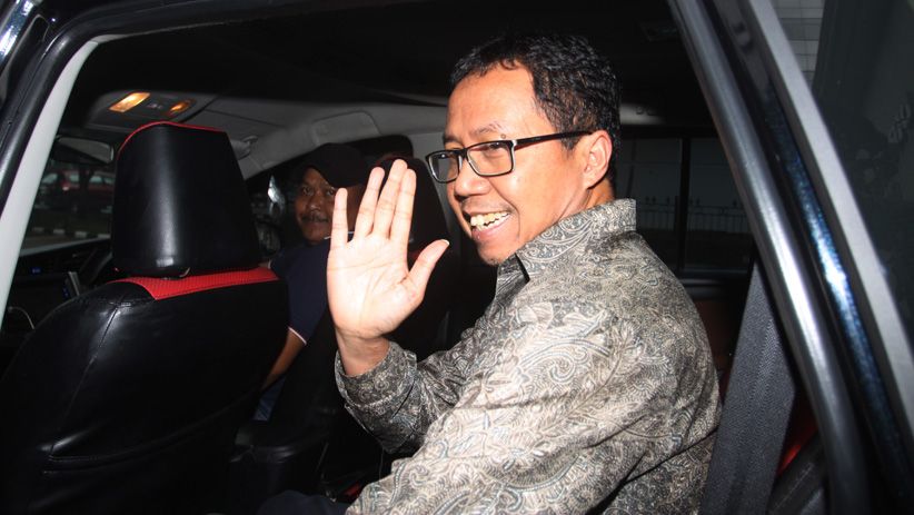 22 Jam Diperiksa Satgas Antimafia Bola, Joko Driyono Umbar Senyuman - Bagian 1