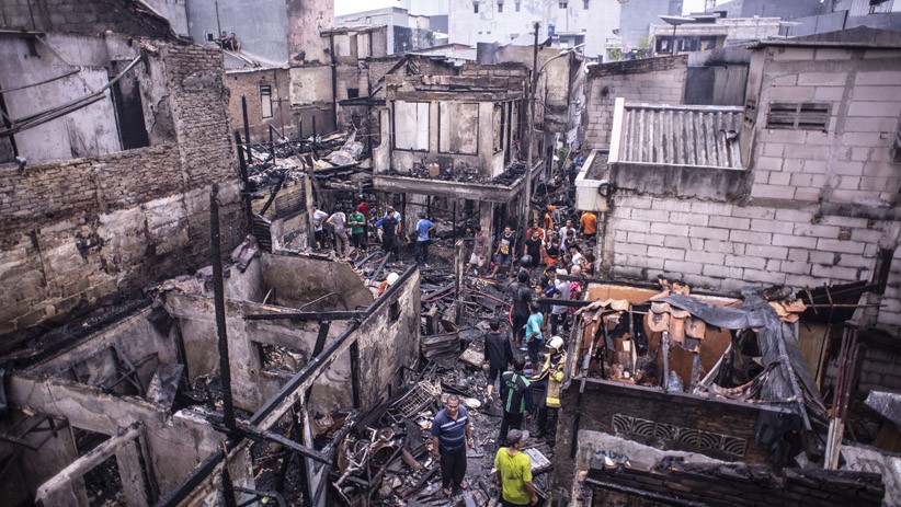 Puluhan Rumah di Tamansari Hangus Terbakar - Bagian 1