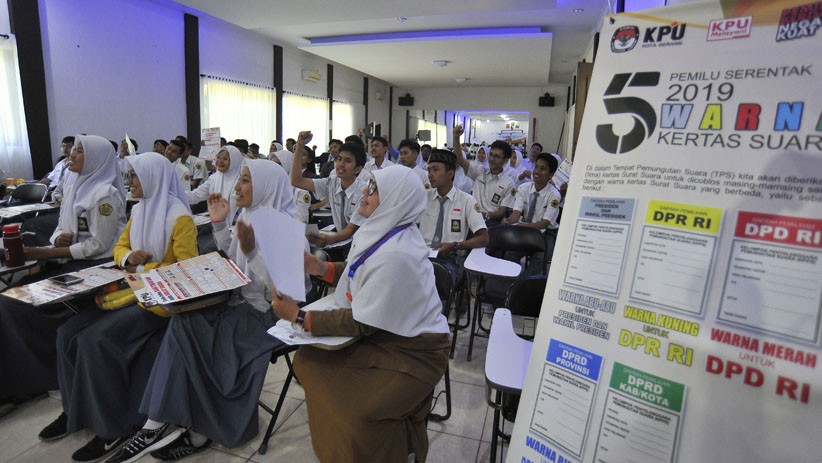 Tingkatkan Partisipasi Pemilih Pemula, KPU Sosialisasi Pemilu di Sekolah - Bagian 1