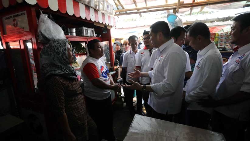 Kunjungi Pasar Rau Serang, HT Lihat Perkembangan UMKM Gerobak Perindo - Bagian 1