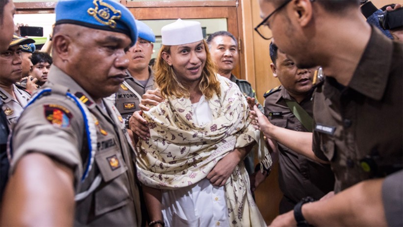 Ekspresi Bahar bin Smith Jalani Sidang Perdana Kasus Penganiayaan - Bagian 1