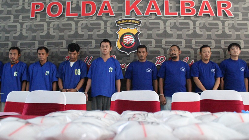Polda Kalbar Gagalkan Penyelundupan 4 Kg Sabu dari Malaysia - Bagian 2