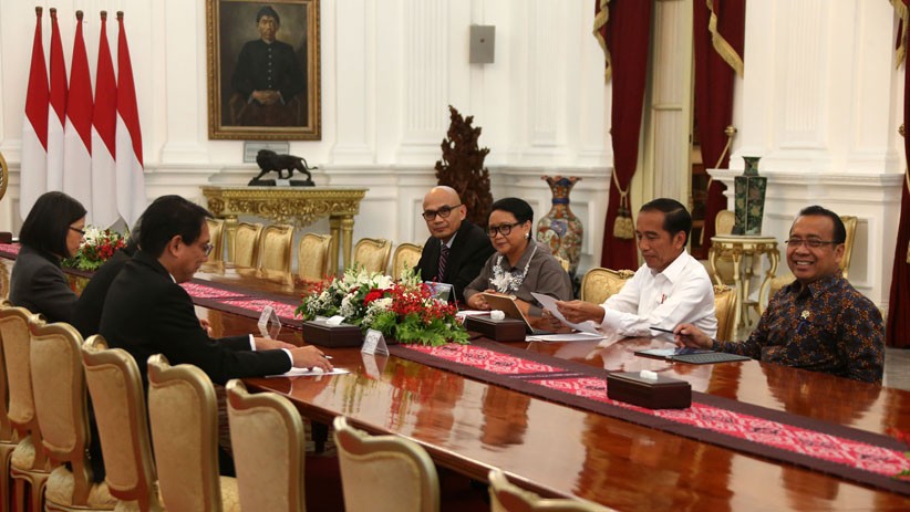Presiden Jokowi Bertemu Menlu Thailand Bahas Harga Karet - Bagian 3