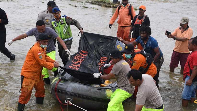 Banjir Bandang Tewaskan 89 Orang, Kawasan Sentani Masih Digenangi Air - Bagian 4