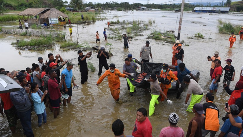 Banjir Bandang Tewaskan 89 Orang, Kawasan Sentani Masih Digenangi Air - Bagian 1