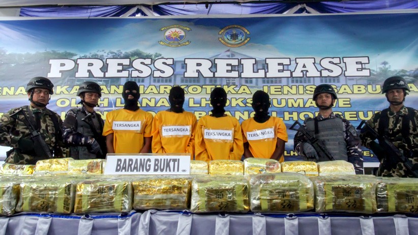 TNI AL Gagalkan Penyelundupan 50 Kg Sabu dari Thailand - Bagian 1