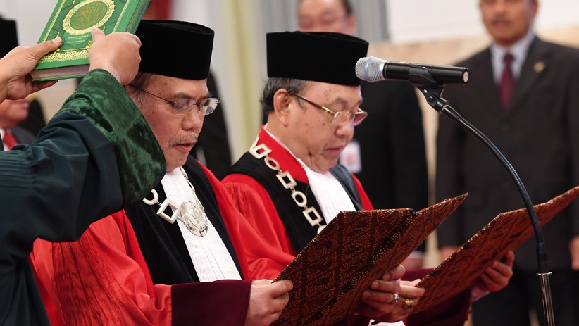 Aswanto dan Wahiduddin Adams Ucap Sumpah sebagai Hakim Konstitusi - Bagian 1