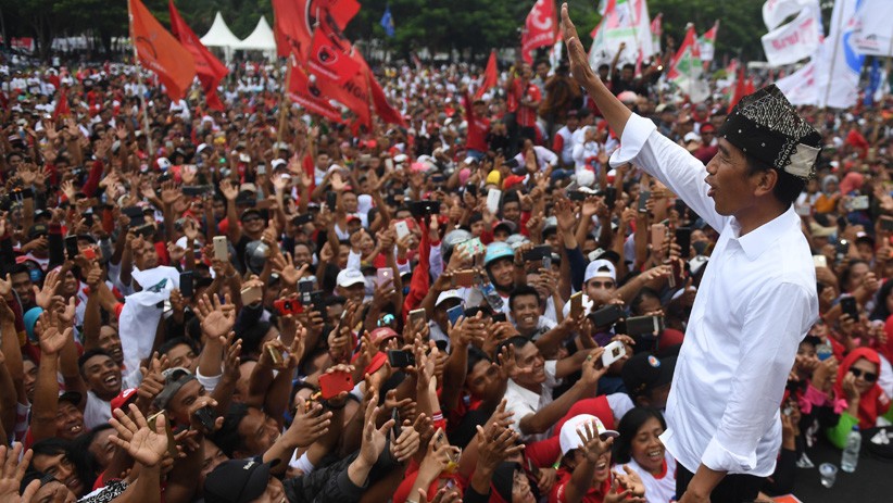 Ribuan Pendukung Sambut Jokowi saat Kampanye Terbuka di Banyuwangi - Bagian 1