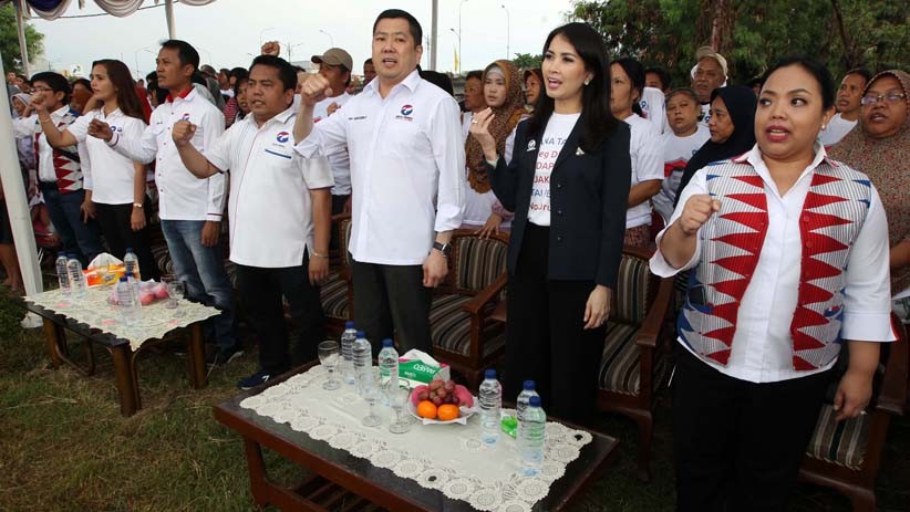 HT Bagikan Beras Murah untuk Warga Bekasi dan Jakarta Pusat - Bagian 5