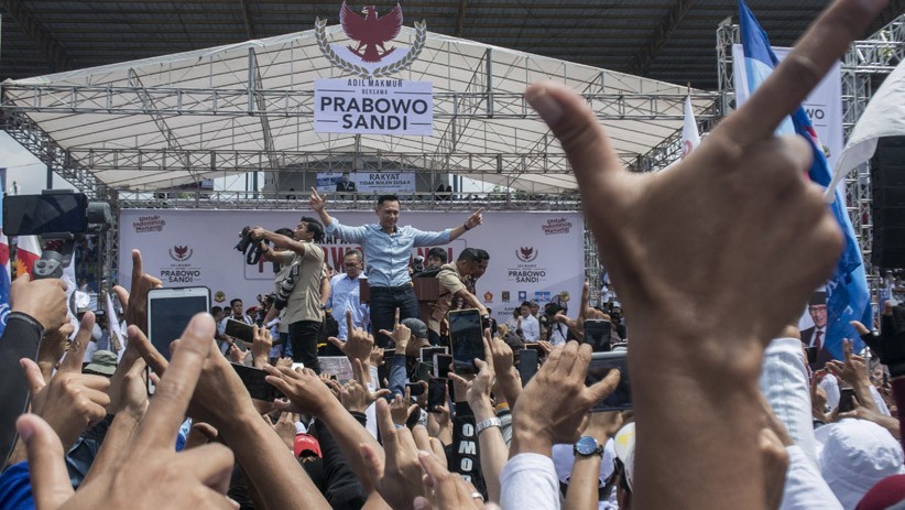 Prabowo-Sandi bersama Partai Koalisi Gelar Rapat Akbar di Bandung - Bagian 2