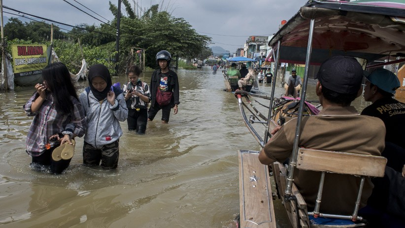 Permukiman di Bandung Selatan Terendam Banjir, Ratusan Warga Mengungsi - Bagian 1