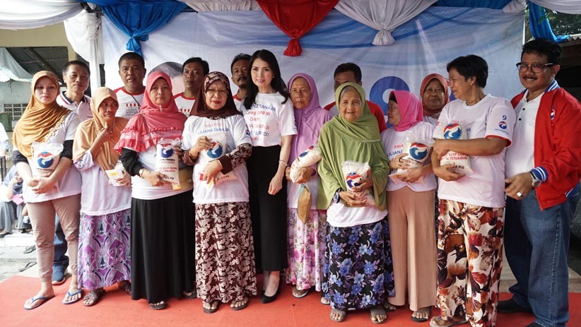 Liliana Tanaja Tanoesoedibjo Layani Bazar Beras Murah di Pejaten Timur - Bagian 5