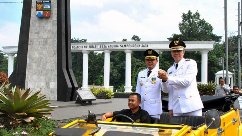 Resmi Jadi Wali Kota, Bima Arya Diarak Keliling Bogor - Bagian 1