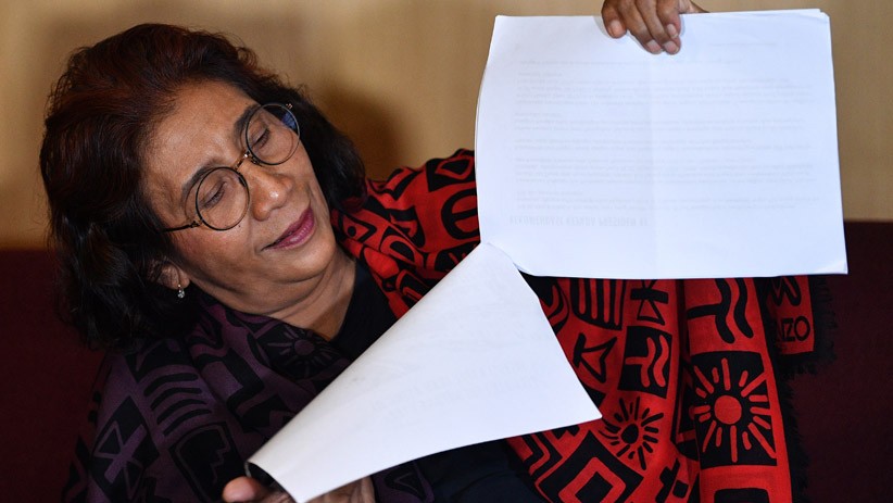Menteri Susi Pudjiastuti akan Tenggelamkan 51 Kapal Pencuri Ikan - Bagian 1