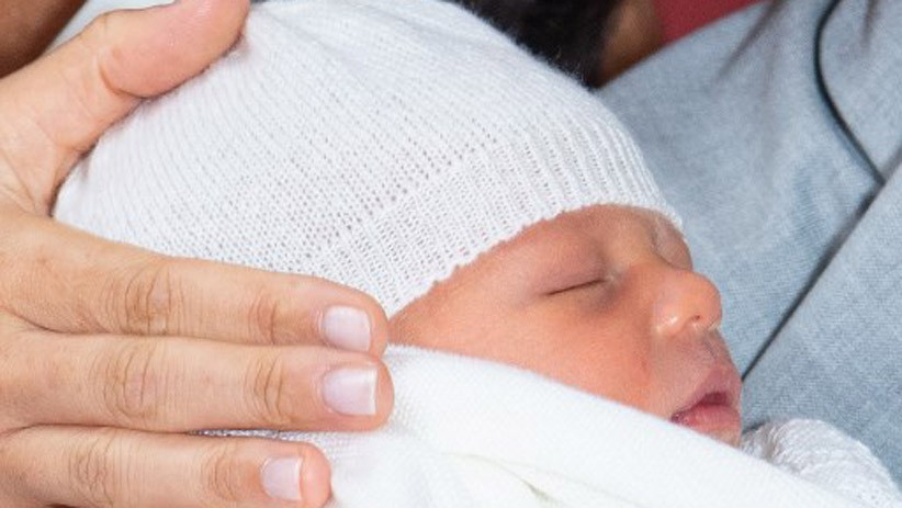 Momen Pangeran Harry dan Meghan Perkenalkan Archie kepada Ratu Elizabeth - Bagian 5