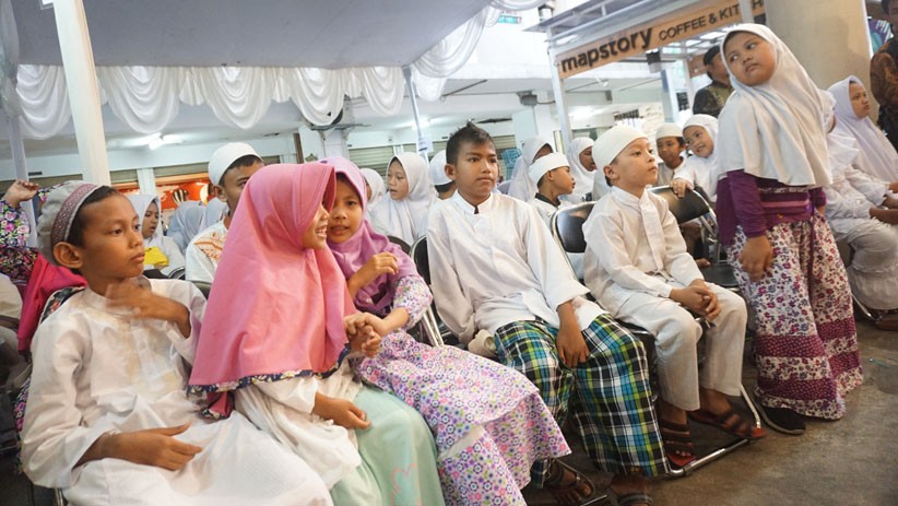 Warga Kalibata City Berikan Santunan kepada 500 Anak Yatim dan 1.300 Pekerja - Bagian 3