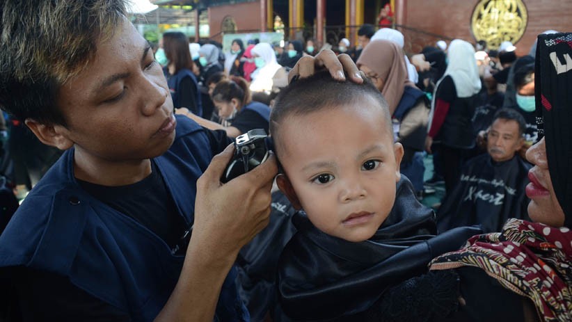 2.000 Kaum Duafa Potong Rambut Gratis di Masjid Cheng Ho Surabaya - Bagian 4