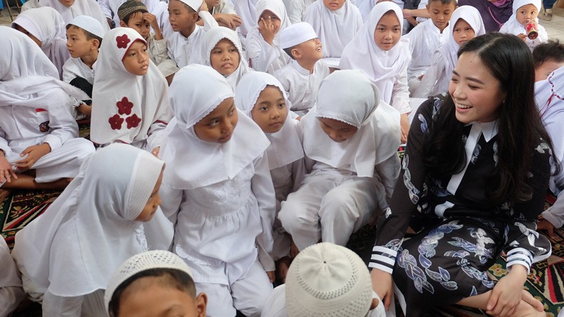 MNC Peduli Bagikan 2.400 Susu UHT untuk Yayasan Yatim Piatu Rasulullah SAW - Bagian 5