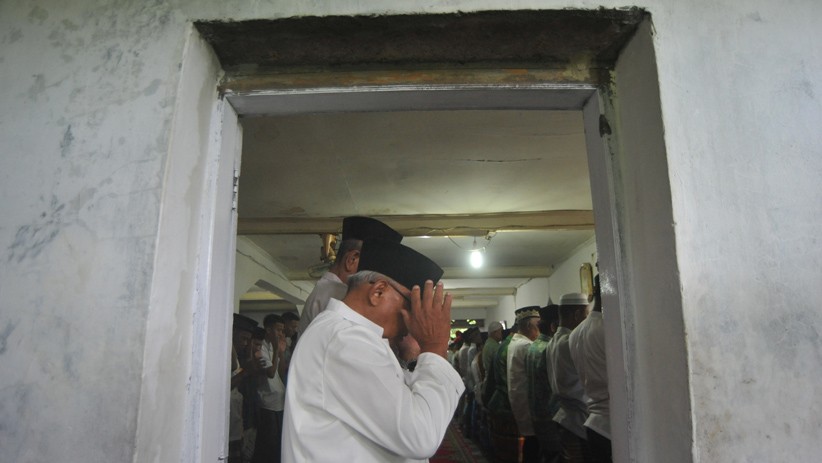Jemaah Tarekat Syattariyah Aceh dan Naqsabandiyah Padang Lebaran Hari Ini - Bagian 5