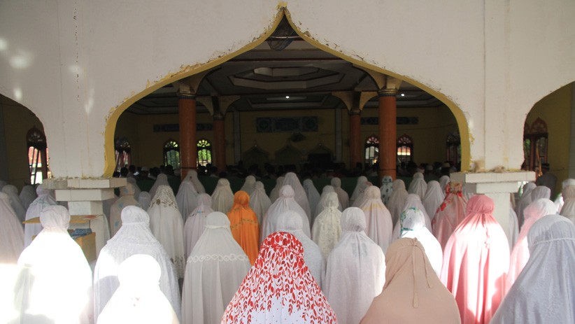 Jemaah Tarekat Syattariyah Aceh dan Naqsabandiyah Padang Lebaran Hari Ini - Bagian 1
