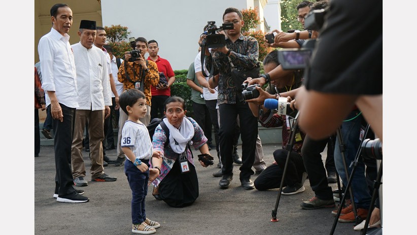 Presiden Jokowi Ajak Jan Ethes Liburan ke Yogyakarta - Bagian 2