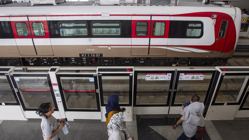 Antusiasme Warga Jajal LRT Jakarta, Gratis hingga 21 Juni - Bagian 2