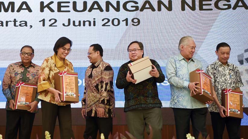 Senyum Para Menteri Terima Laporan Hasil Pemeriksaan BPK dengan Predikat WTP - Bagian 1