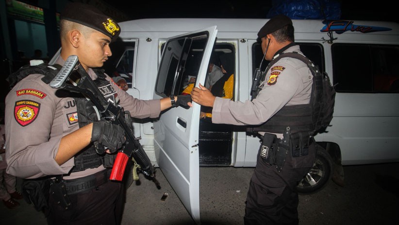 Rutan Lhosukon Aceh Rusuh, Polisi Kejar 73 Napi Kabur - Bagian 1