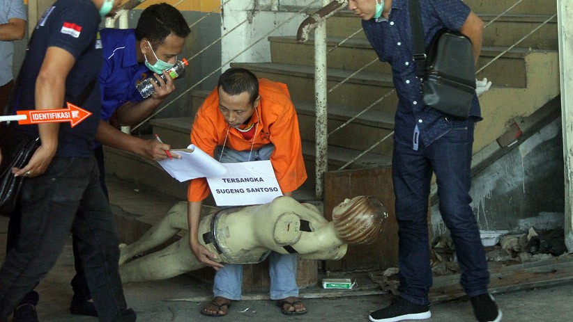 Rekonstruksi Kasus Mutilasi Perempuan di Malang, Pelaku Peragakan 38 Adegan - Bagian 1