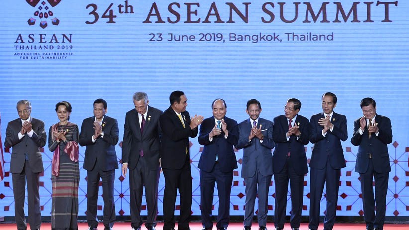 Presiden Jokowi Hadiri Pembukaan KTT ASEAN ke-34 - Bagian 1
