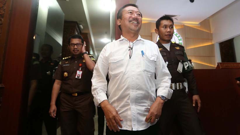 Diperiksa Kasus Dugaan Korupsi, Bambang DH Penuhi Panggilan Kejati Jatim - Bagian 3