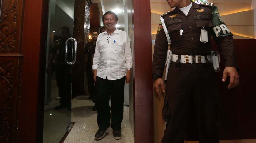 Diperiksa Kasus Dugaan Korupsi, Bambang DH Penuhi Panggilan Kejati Jatim - Bagian 2
