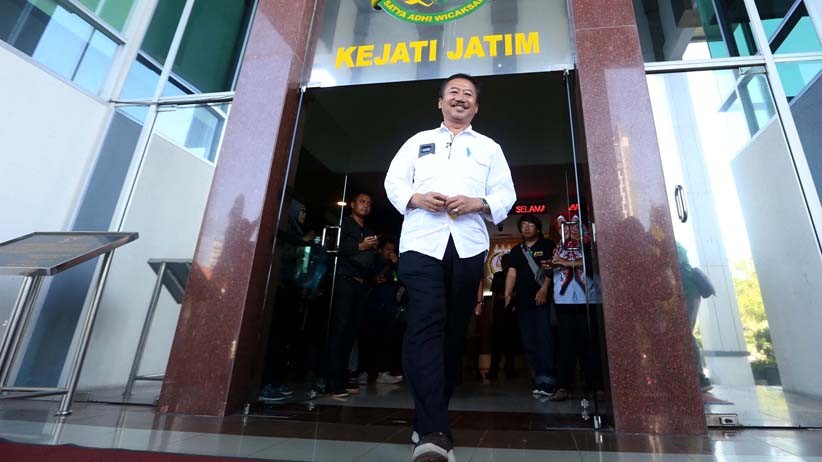 Diperiksa Kasus Dugaan Korupsi, Bambang DH Penuhi Panggilan Kejati Jatim - Bagian 1