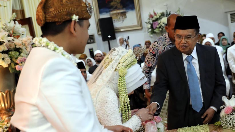 Wapres JK Jadi Saksi Nikah Putri Khofifah Indar Parawansa - Bagian 2