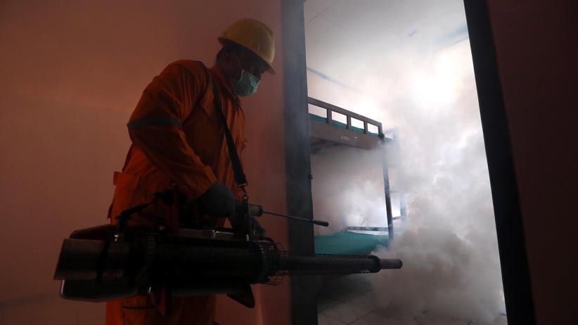 Cegah Penyakit, Asrama Haji Sukolilo Surabaya Difogging - Bagian 2