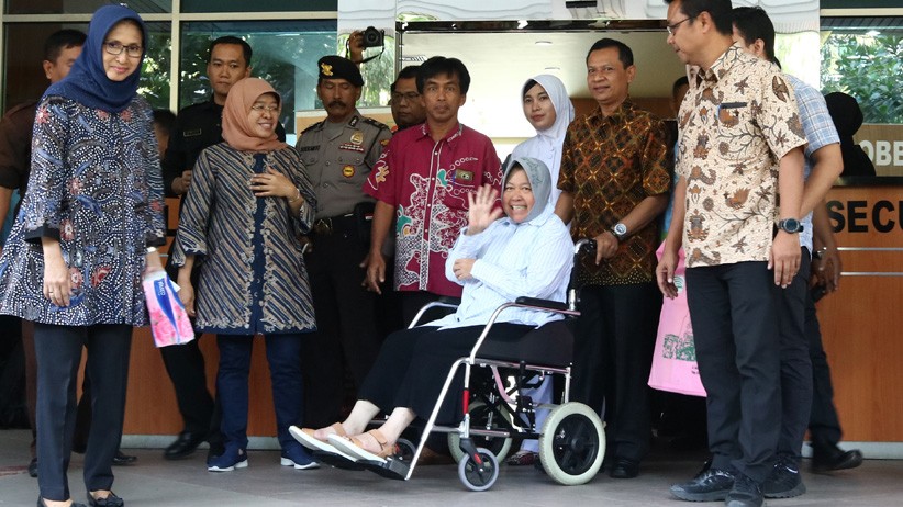 Melihat Kondisi Wali Kota Surabaya Tri Rismaharini di RSUD Dr Soetomo - Bagian 1