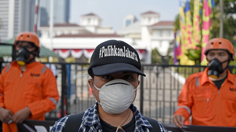 WALHI Tuntut Gubernur Anies Setop Reklamasi Jakarta - Bagian 2