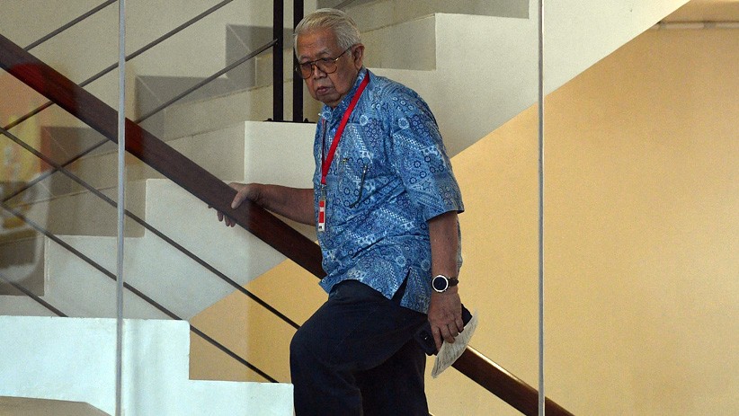 Saksi Kasus BLBI, Mantan Menkeu Bambang Subianto Diperiksa KPK - Bagian 3
