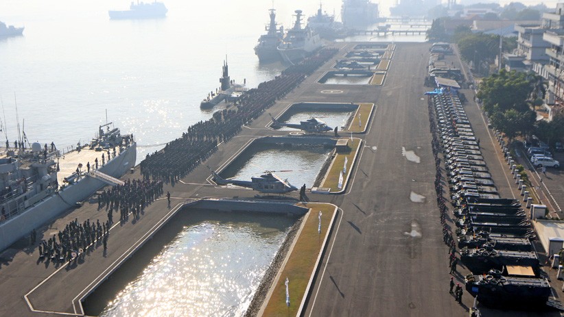 TNI AL Gelar Pasukan Armada Jaya XXXVII di Koarmada II Surabaya - Bagian 1