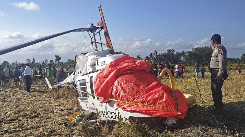 Begini Kondisi Helikopter Jatuh yang Bawa 3 WNA di Lombok - Bagian 1