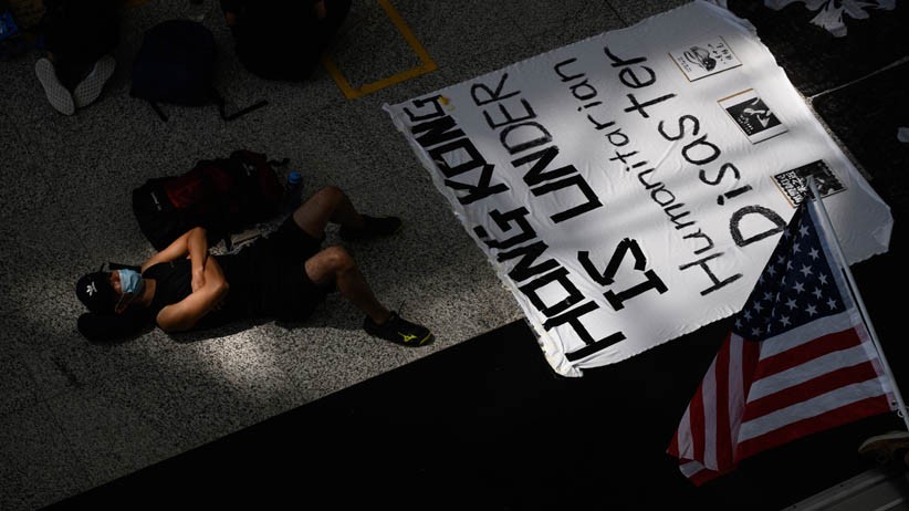 Suasana Bandara Hong Kong Kembali Dibuka usai Ditutup Demonstran - Bagian 5