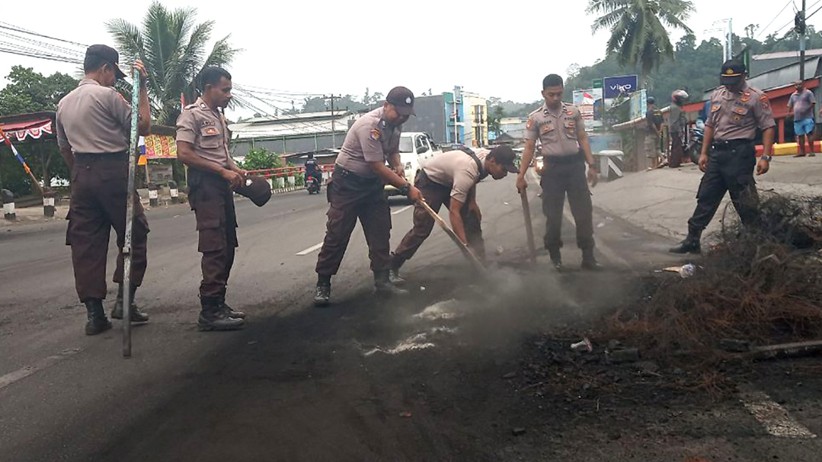 Kondisi Manokwari Sudah Kondusif, Warga Kembali Beraktivitas - Bagian 1