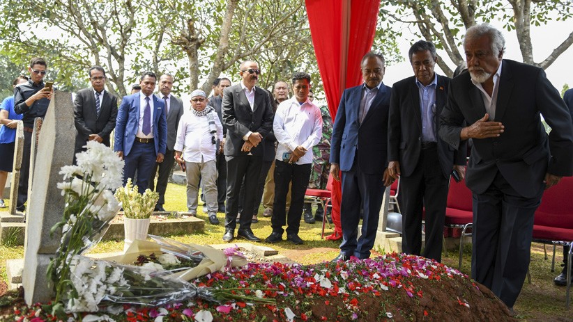 Xanana Gusmao Ziarah ke Makam BJ Habibie - Bagian 2