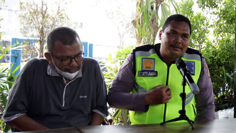 Polisi Spiderman Akhirnya Damai dengan Pengemudi Mobil - Bagian 2