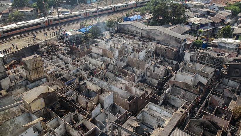 Foto-Foto Kebakaran Hanguskan 129 Rumah di Jatinegara - Bagian 2