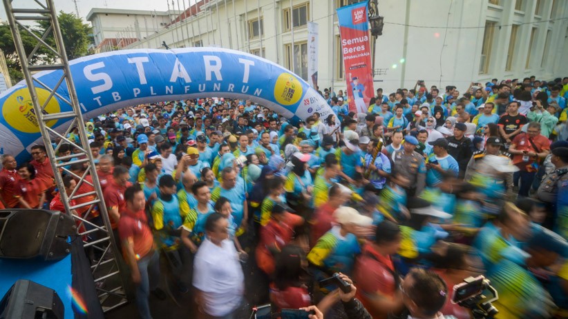 Pelari Gunakan Aplikasi LinkAja saat BNI ITB Ultra Marathon 2019 - Bagian 3