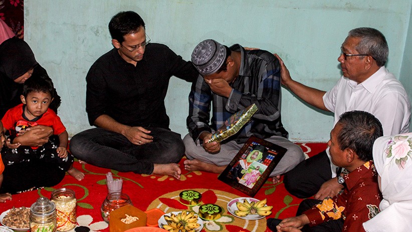 Mendikbud Nadiem Makarim Kunjungi Sekolah Ambruk di SD Gentong Pasuruan - Bagian 2