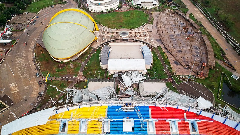 Foto-Foto Atap Stadion Sport Center Jabar Ambruk - Bagian 2