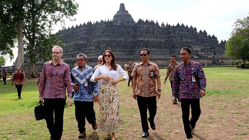 Putri Mahkhota Kerajaan Denmark Berkunjung ke Keraton Yogyakarta dan Borobudur - Bagian 3