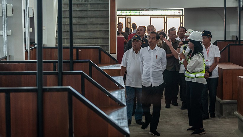 Presiden Jokowi Tinjau Proyek Revitalisasi Pasar Johar Semarang - Bagian 2